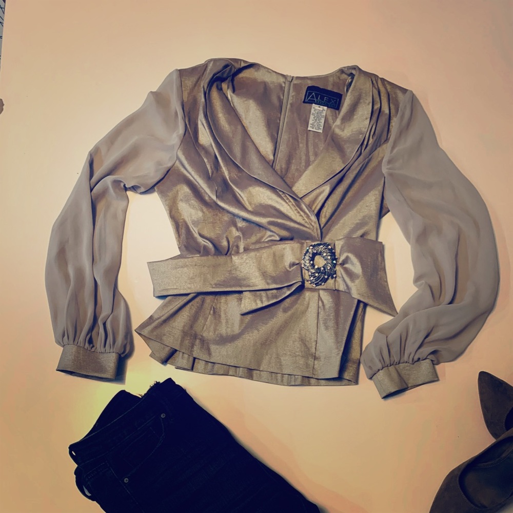 Elegant. Chic. Vintage- Long sleeve blouse✨